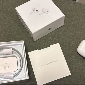 Apple AirPods Pro with White Charging Case
